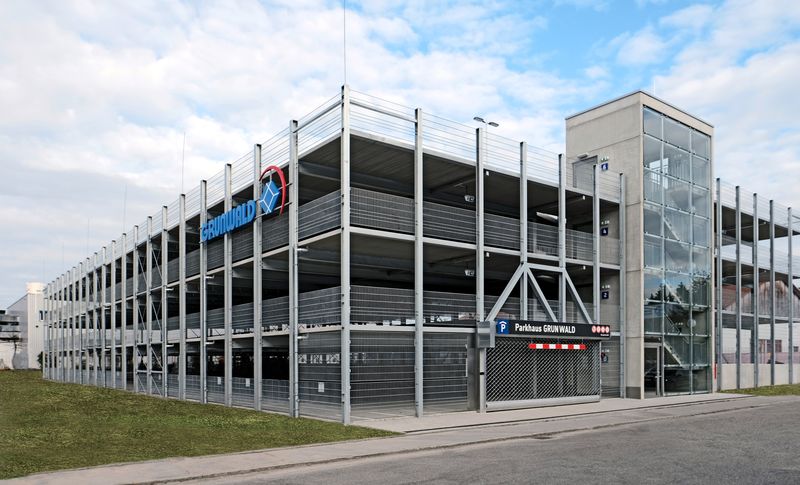 Parkhaus mit 270 Stellplätzen